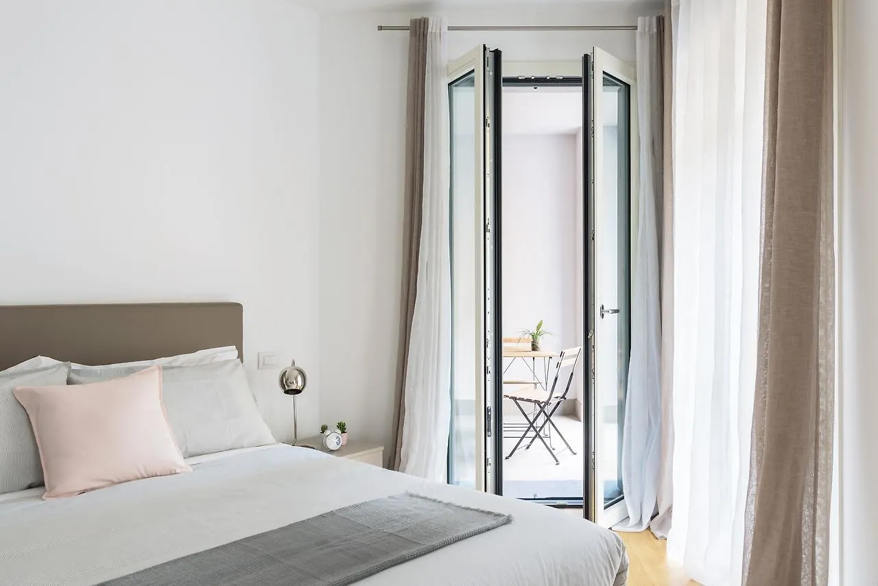 Joivy Sunny 1-Bed Flat With Balcony Apartment Milan