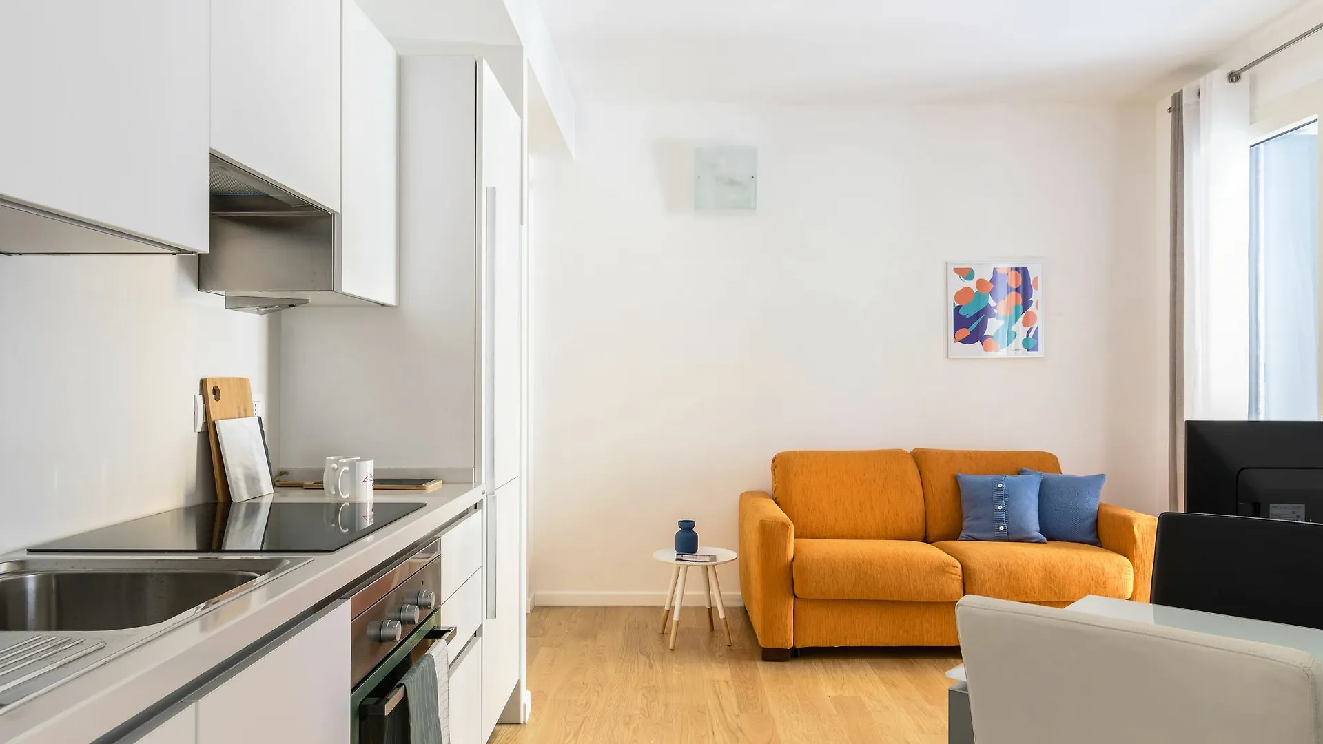 Joivy Sunny 1-Bed Flat With Balcony Apartment Milan