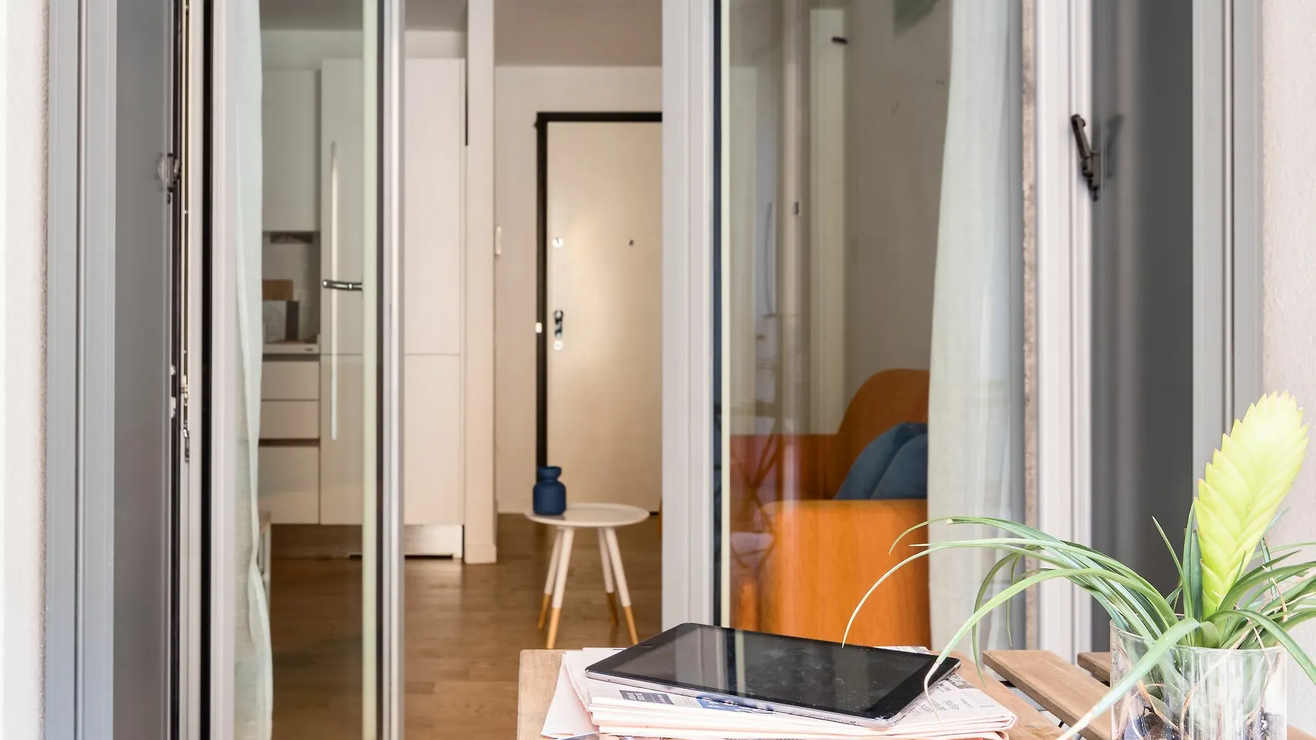 Joivy Sunny 1-Bed Flat With Balcony Apartment Milan