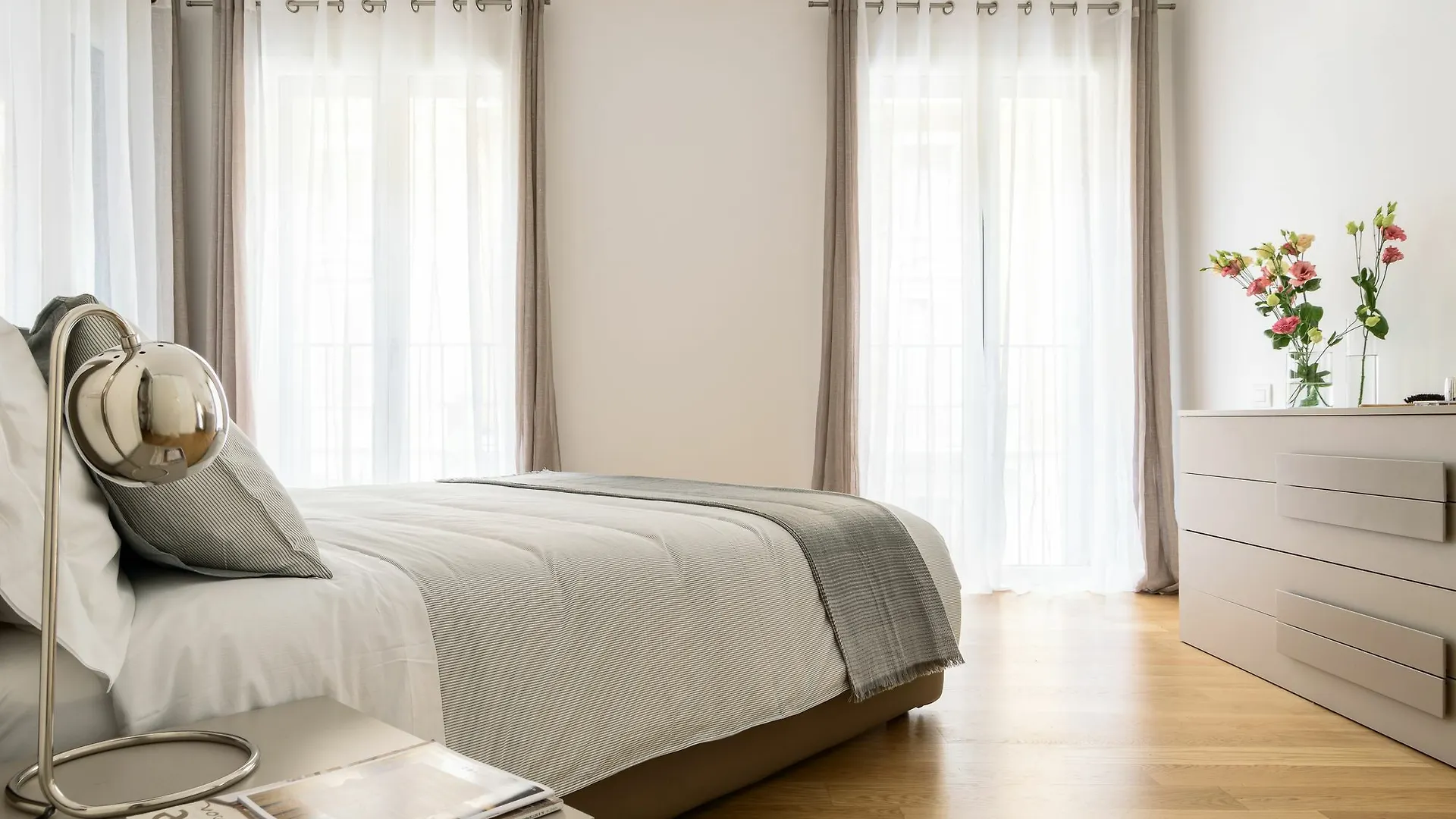 Joivy Sunny 1-Bed Flat With Balcony Lejlighed Milano