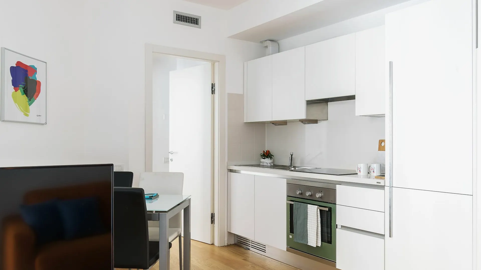 Joivy Sunny 1-Bed Flat With Balcony Lejlighed Milano